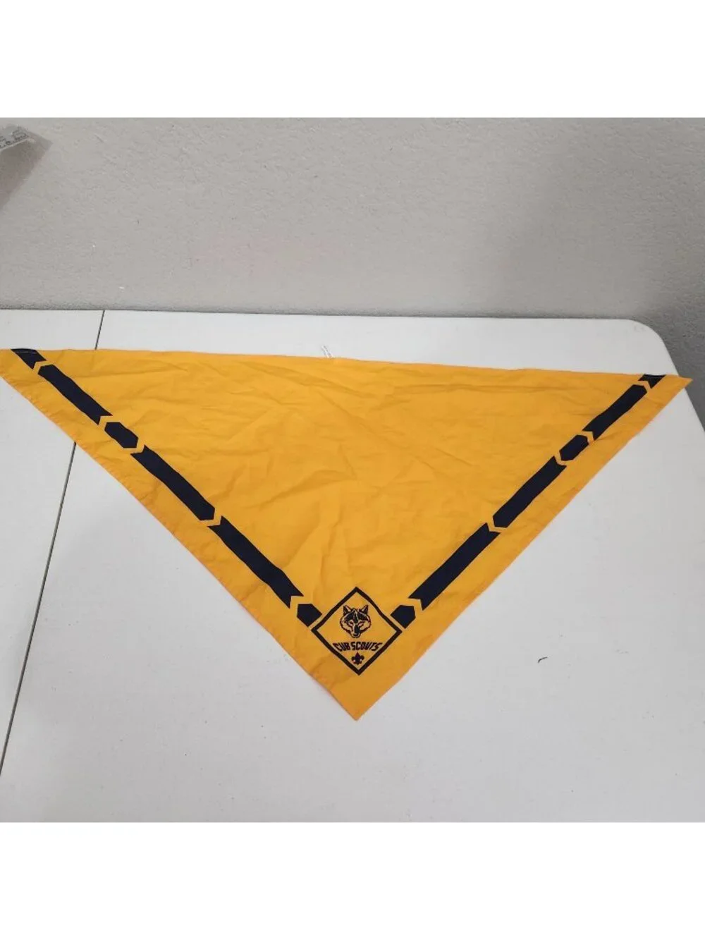 Cub Scouts Wolf Neckerchief Yellow & Blue Triangle Scarf With Wolf Logo For Yout